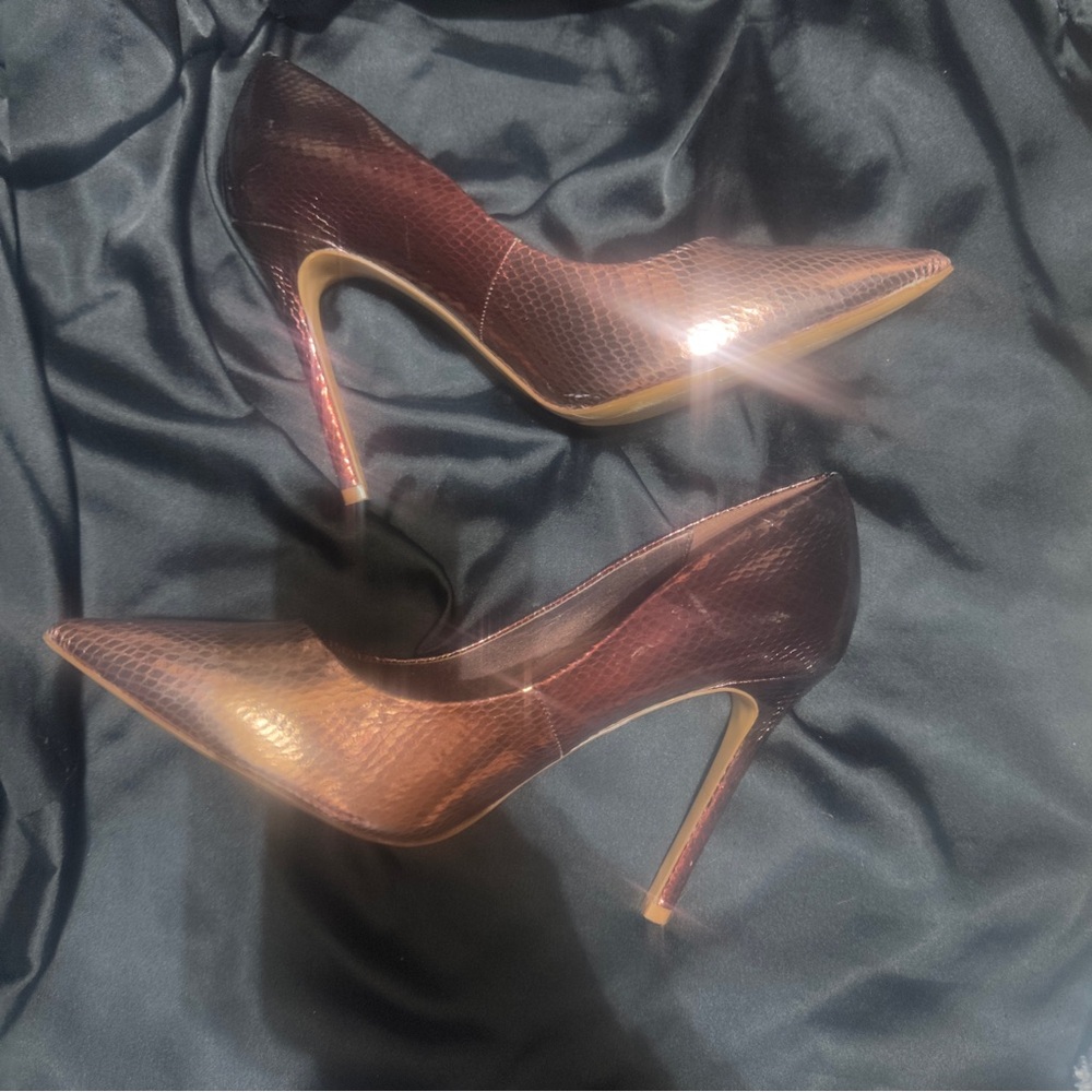 ALDO Lala Bronze Metallic Ombre Snakeskin Embossed Pump - Size 10 - Picture 3 of 9